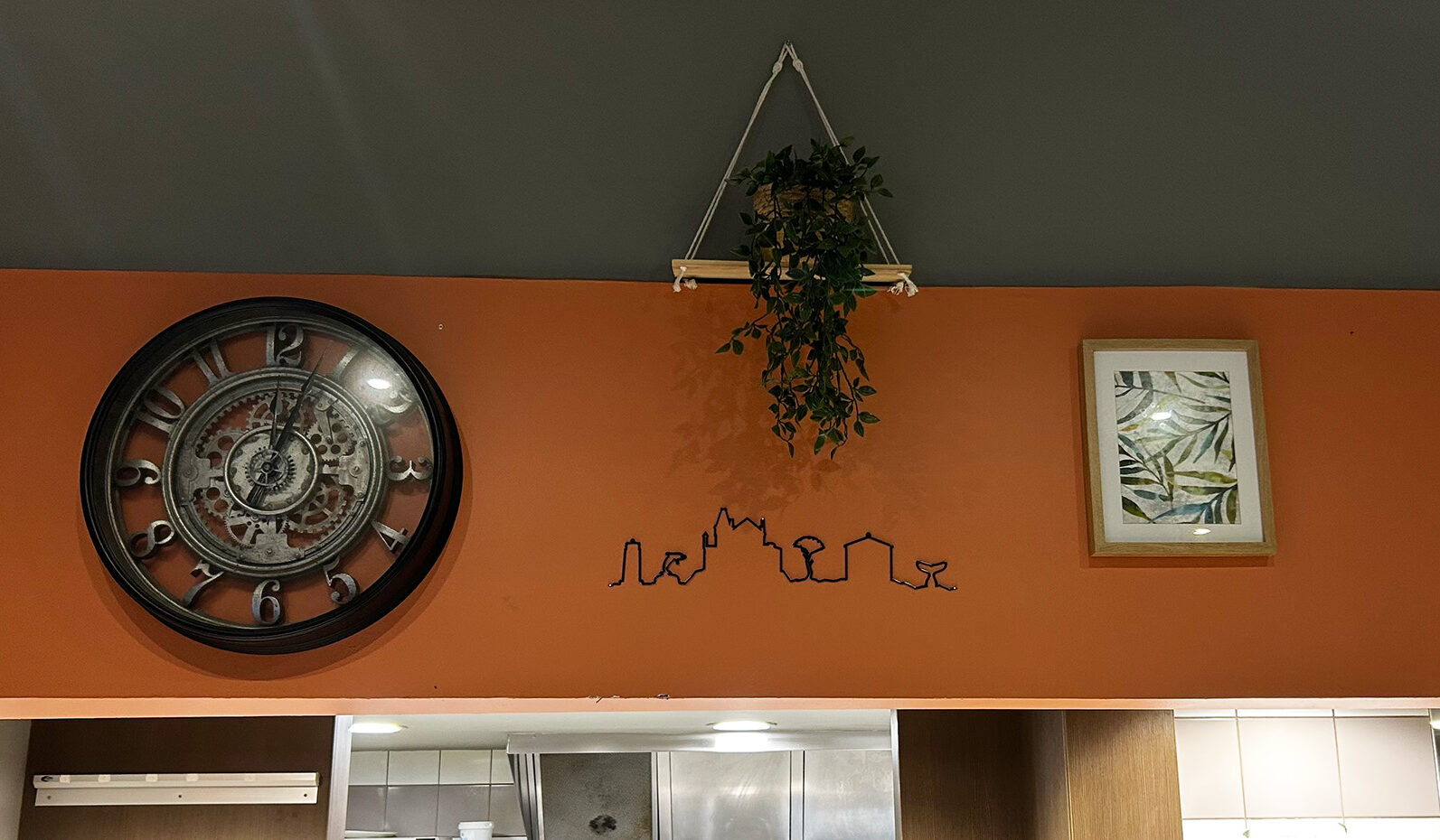 Ligne au restaurant L'océan sur le port de Sausset