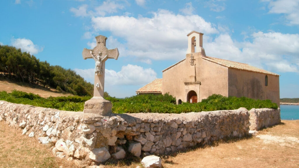chapelle_sainte_croix_la_couroone